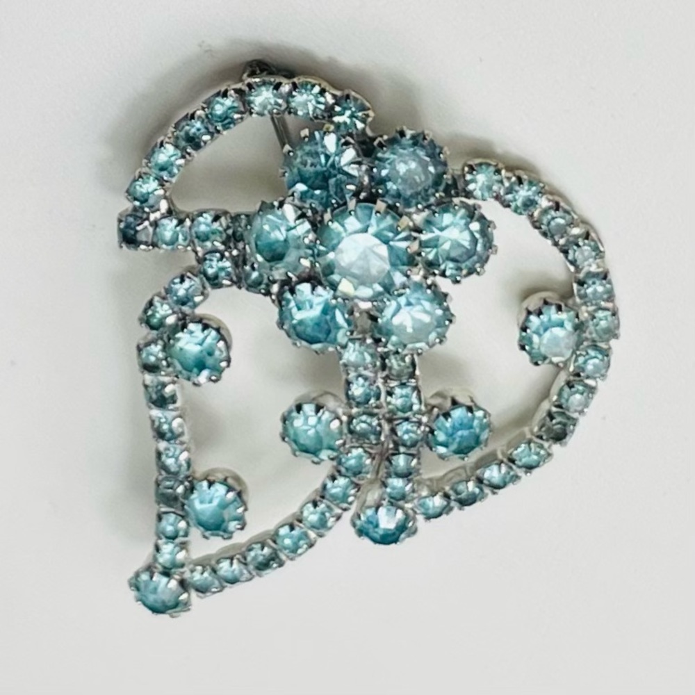 VINTAGE BLUE RHINESTONE BROOCH